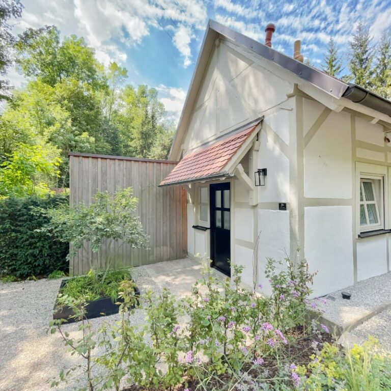 aussenansicht-tauberchalet-luxusferienhaus