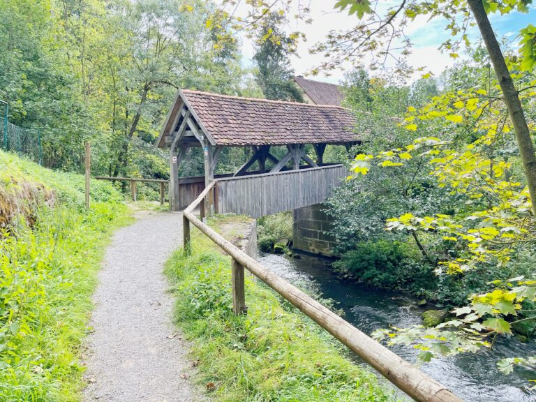 kurzer_weg_nach_rothenburg_tauberchalet