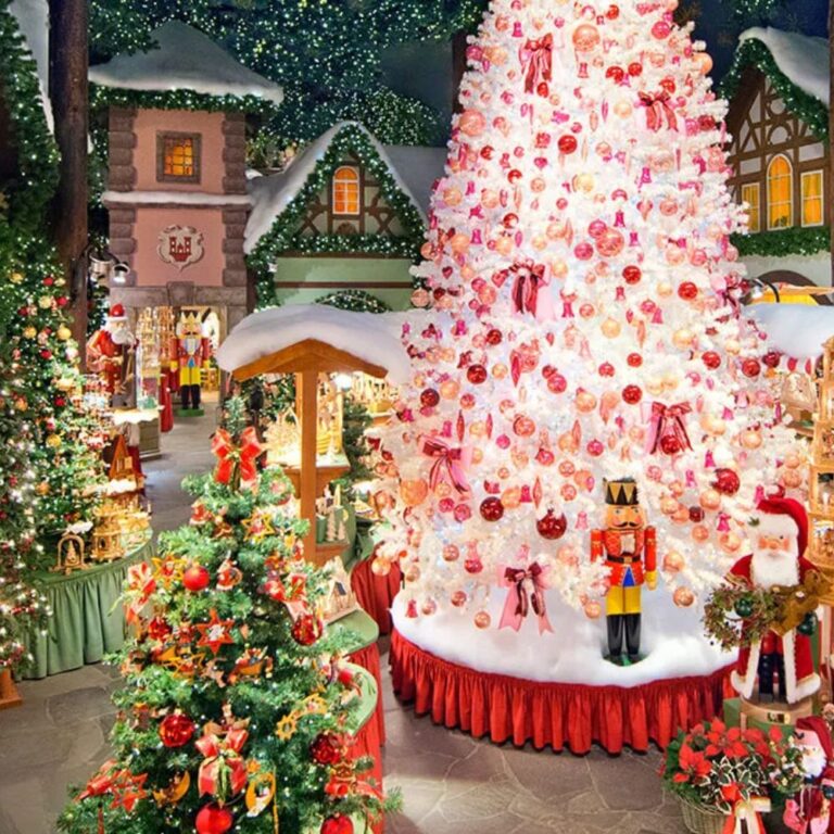 Weihnachtslichter im Dorf von Käthe Wohlfahrt