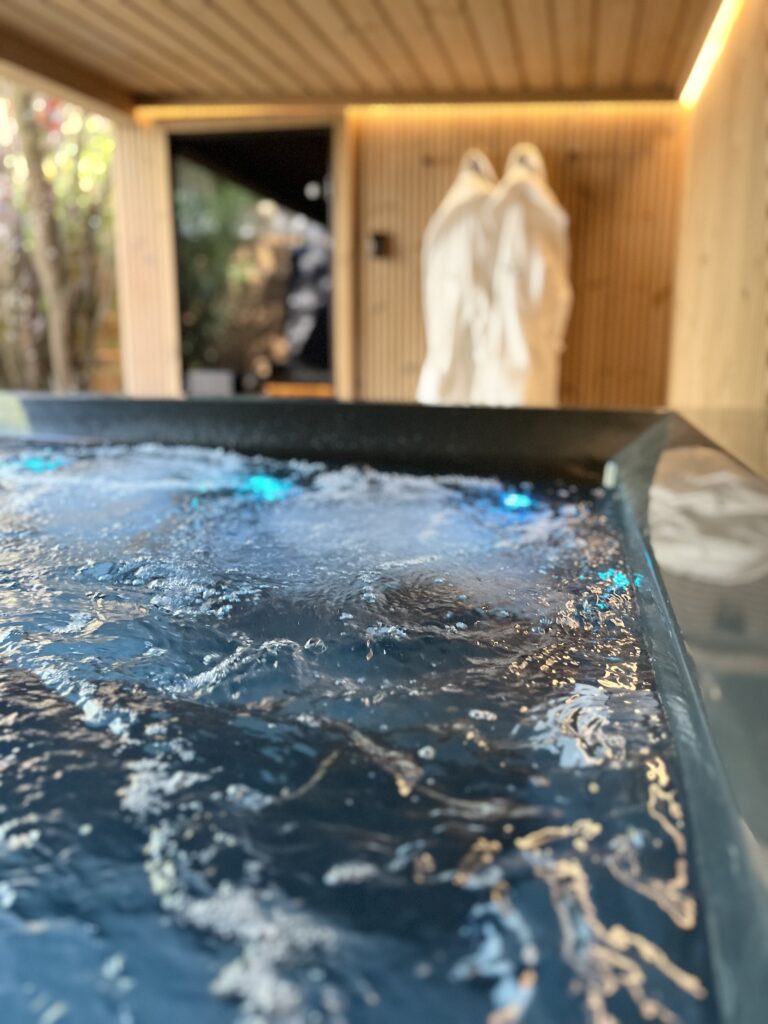 Private Spa Chalet mit Sauna, Whirlpool und Kältebecken