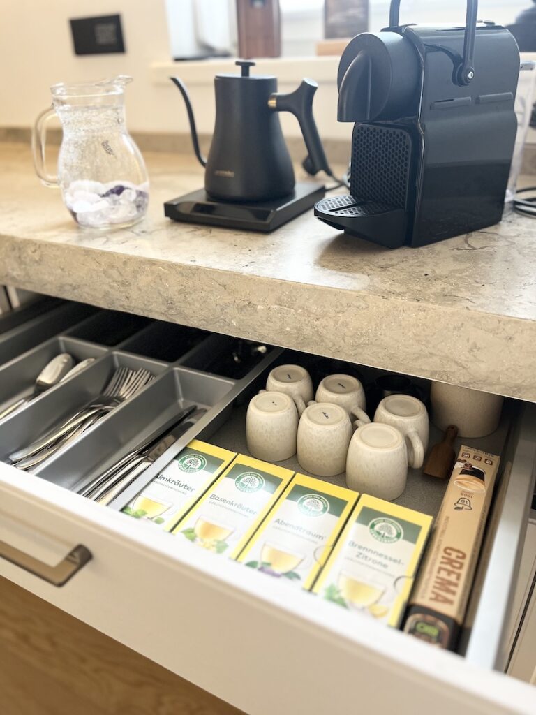 vollausgestattetes-ferienhaus-wellness-whirlpool-familie-bayern-a7-natur-rothenburg-tauberchalet